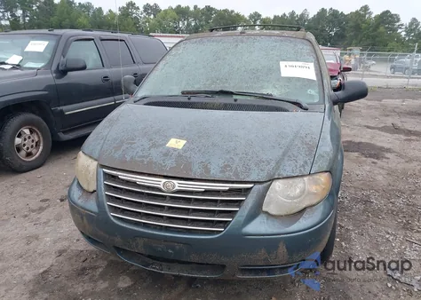 2006 Chrysler Town & Country Touring z USA, uszkodzony, nr VIN 2A4GP54L56R823026